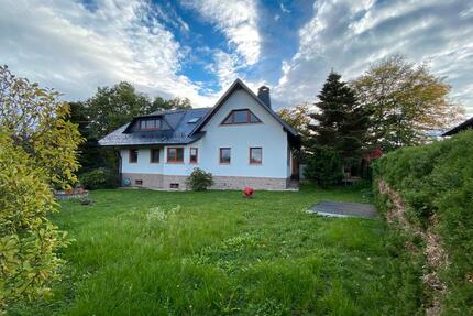 Haus am See zur Miete in Weida - 2.100,00&nbsp;EUR Kaltmiete, ca.&nbsp; 160,00&nbsp;m&sup2; in Weida (PLZ: 07570)