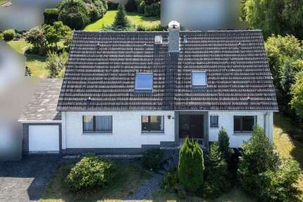 Haus zum Kaufen in Fuldatal Ihringshausen 390.000,00 € 182 m² - Fuldatal / Ihringshausen
