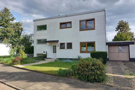 Großzügig geschnittenes Haus – sehr gute Infrastruktur - 64297 - Darmstadt Eberstadt