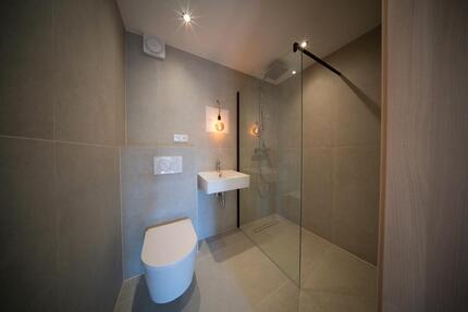 Erstbezug, 65 m2 3-Zimmer Wohnung, neu saniert, direkt am Park - Magdeburg Leipziger Straße