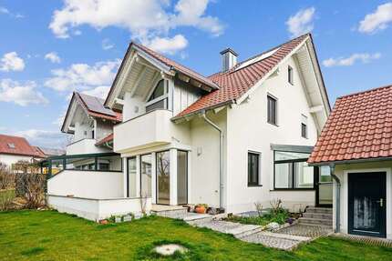 Haus zum Kaufen in Hohenthann 475.000,00 € 175 m²