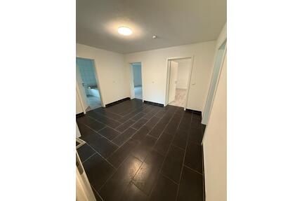 Großzügige 5 Zimmerwohnung - 1.750,00&nbsp;EUR Kaltmiete, ca.&nbsp; 184,00&nbsp;m&sup2; in Aalen (PLZ: 73433) Attenhofen