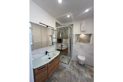 SEHR SCHÖNE 2-ZIMMERN WOHNUNG ZU VERMIETEN - ERSTBEZUG - Idar-Oberstein