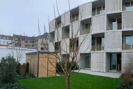 Wohnung zum Mieten in Düsseldorf 1.674,00 € 93 m²