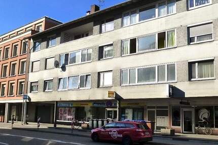 stark renovierungsbedürftige Wohnung in zentraler Lage. - Singen