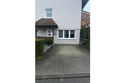 120 m² Wohnung mit Garten, Photovoltaik Nutzung + Einbauküche - Rosenberg