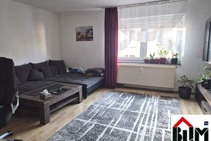 *Gepflegtes Haus - ruhige Seitenstrasse - guter Schnitt - Küchenbalkon* - Nürnberg Gibitzenhof