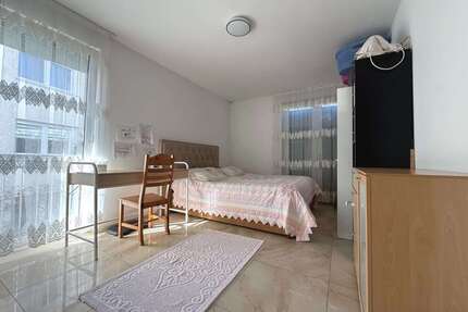 Haus zum Kaufen in Steinenbronn 899.000,00 € 233 m²