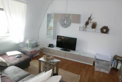 Attraktive 1,5 Zimmer Dach-Wohnung **direkte nähe zur Uni Klinik** - Würzburg Dürrbachau