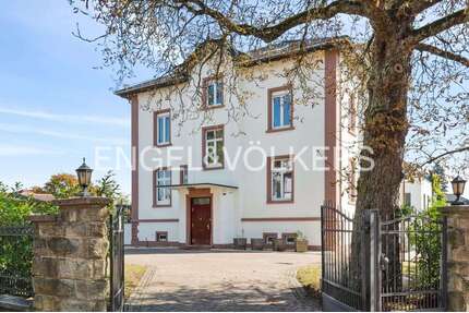 Haus zum Mieten in Oberursel 6.450,00 € 360 m²