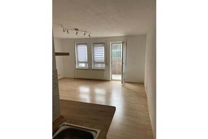 Charmante 1-Zimmer-Wohnung mit Balkon in Watzenborn-Steinberg - Pohlheim