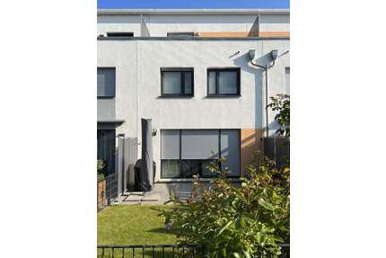 Haus zum Mieten in Sindelfingen 2.800,00 € 149 m²