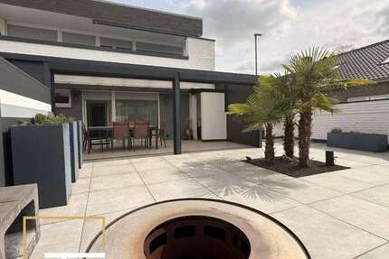 Haus zum Kaufen in Kaarst 969.900,00 € 285 m²