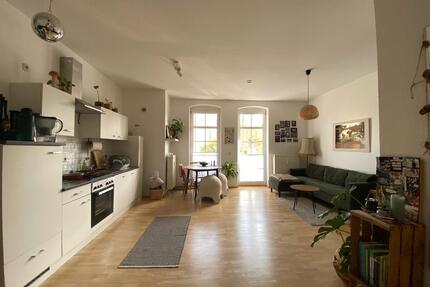 ANFRAGESTOPP Lichtdurchflutete, charmante Wohnung mit EBK - Erfurt Johannesplatz