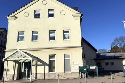 Geschäftshaus mit Wohnanteil zum Verkauf - Oelsnitz