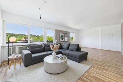 Wohnung zum Kaufen in Braubach 215.000,00 € 122.45 m²