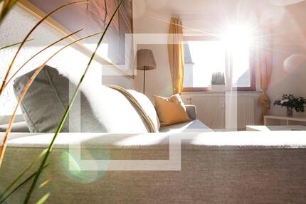 „Frisch gestrichen, frisch verliebt – dein neues 1-Zimmer-Zuhause ab 01.06.2026!“ - Leipzig Lausen-Grünau