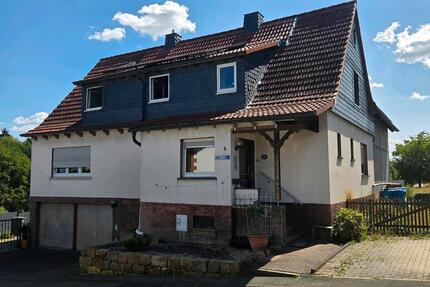 Ländliches Wohnhaus - 260.000,00&nbsp;EUR Kaufpreis, ca.&nbsp; 230,00&nbsp;m&sup2; in Gladenbach (PLZ: 35075)