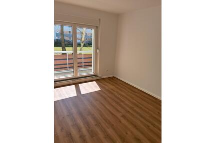 Frisch renovierte 2-Zi-Whg mit Balkon & EBK - Toplage - Magdeburg Großer Silberberg