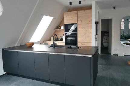 Modernes Wohnen auf zwei Ebenen: 99qm DG-Maisonette Saniert 2020 - Vaihingen an der Enz