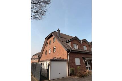 Haus im Haus ! Maisonettenwohnung über 3 Etagen - Moers