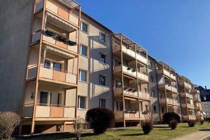 Helle 4-Zimmer-Wohnung mit Balkon in Chemnitz-Einsiedel