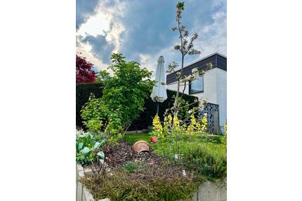 4,5 Zimmer im EG mit Garten, Garage und Hobbyraum - Esslingen am Neckar Brühl