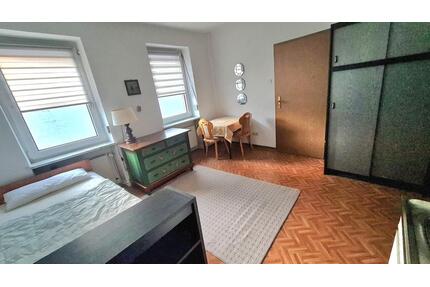 Zimmer mit Kochnische, Bad, WC - 250,00&nbsp;EUR Kaltmiete, ca.&nbsp; 28,00&nbsp;m&sup2; in Rüdesheim am Rhein (PLZ: 65385)