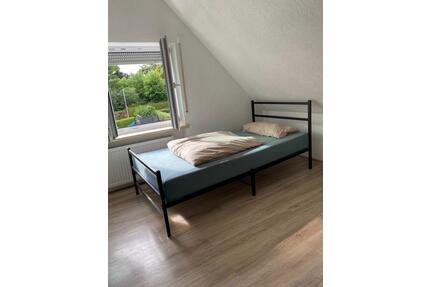 WG Wohnungen - 400,00&nbsp;EUR Kaltmiete, ca.&nbsp; 60,00&nbsp;m&sup2; in Feucht (PLZ: 90537)