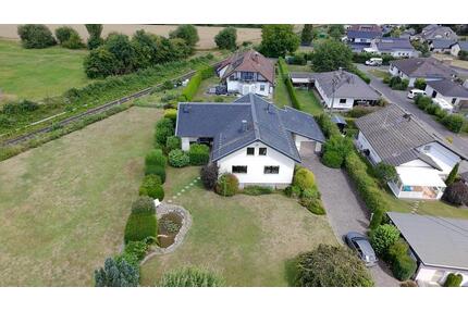 Grundsolides Einfamilienhaus zu verkaufen - Hundsangen