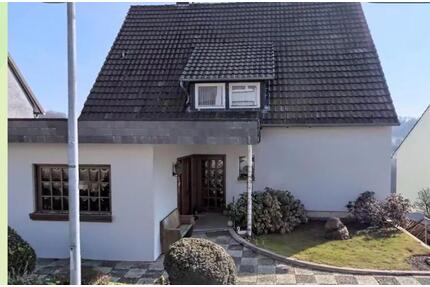 Zweifamilienhaus mit Pool & Weitblick - Beverungen