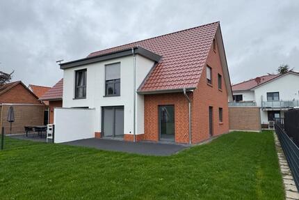 Doppelhaushälfte in Wietzen zu Verkaufen. Neubau
