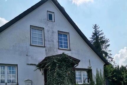 Provisionsfrei, Sanierungsbedürftiges Haus in Brakel Gehrden.
