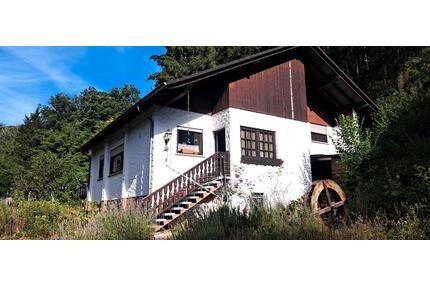 Idyllisches Wochenendhaus in ruhiger Lage. Haus am Waldrand - Staudernheim