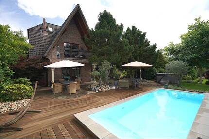 Hauptstadtmakler-Traumhaus mit Pool in Top Lage - Bernau Schönow
