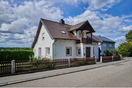 Haus zum Kaufen in Perkam 320.000,00 € 120 m²