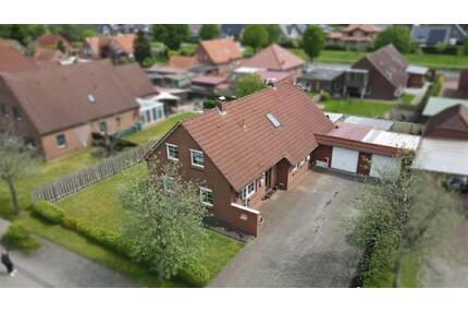 Einfamilienhaus Mehrfamilienhaus Friesenhaus mit Garagen - Hage