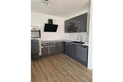 schöne wohnung im 1og. - 1.120,00&nbsp;EUR Kaltmiete, ca.&nbsp; 73,00&nbsp;m&sup2; in Oldenburg (PLZ: 26135) Drielaker-Moor