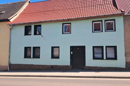 Ich verkaufe ein Zweifamilienhaus in Eisleben. - Eisleben (Lutherstadt)