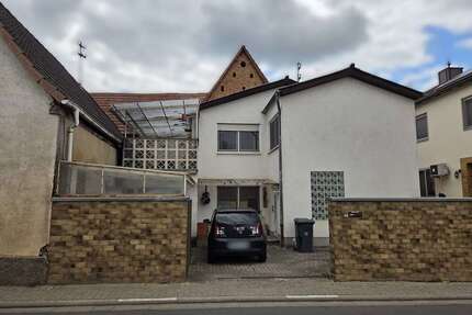 Haus zum Kaufen in Hochstadt 190.000,00 € 78 m²