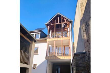 Mietwohnung neu saniert - 780,00&nbsp;EUR Kaltmiete, ca.&nbsp; 94,00&nbsp;m&sup2; in Dieblich (PLZ: 56332)