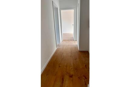 Moderne - 3 - Zimmerwohnung mit Balkon - Arnsberg Rusch