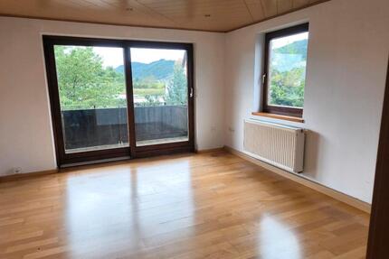 Wohnung 3-Zimmer FrengkofenBach an der Donau Wohnung mit Balkon