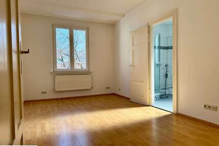 Wohnung zum Kaufen in Stuttgart 289.000,00 € 60 m²