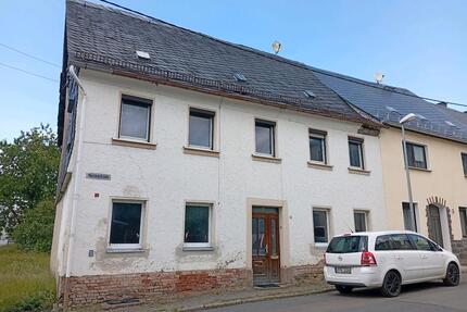 Einfamilienhaus - 35.000,00&nbsp;EUR Kaufpreis, ca.&nbsp; 180,00&nbsp;m&sup2; in Kirschkau (PLZ: 07919)