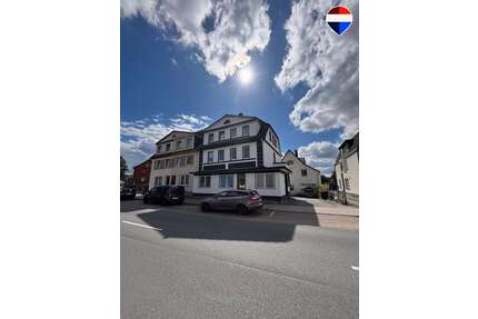 Haus zum Kaufen in Bad Pyrmont 429.990,00 € 245 m²