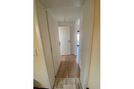 Moderne 2-Zimmer-Dachgeschosswohnungen mit Balkon und Küche - Steinenbronn