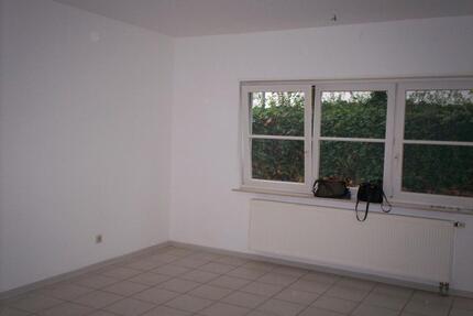 Lu-Edigheim, 2ZKB, hell, gepflegt, mit PKW- Stellplatz - Ludwigshafen am Rhein