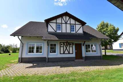 Haus zum Kaufen in Ediger-Eller 275.000,00 € 150 m²