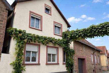 Renovierungsbedürftiges Reihenhaus mit Garten in Sankt Martin - Maikammer